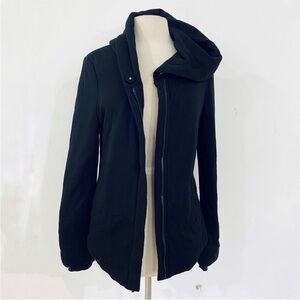BCBGMaxAria padded quilt light jacket